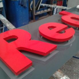 Rótulos Luminosos Luce, S.L. rotulo empresa 1